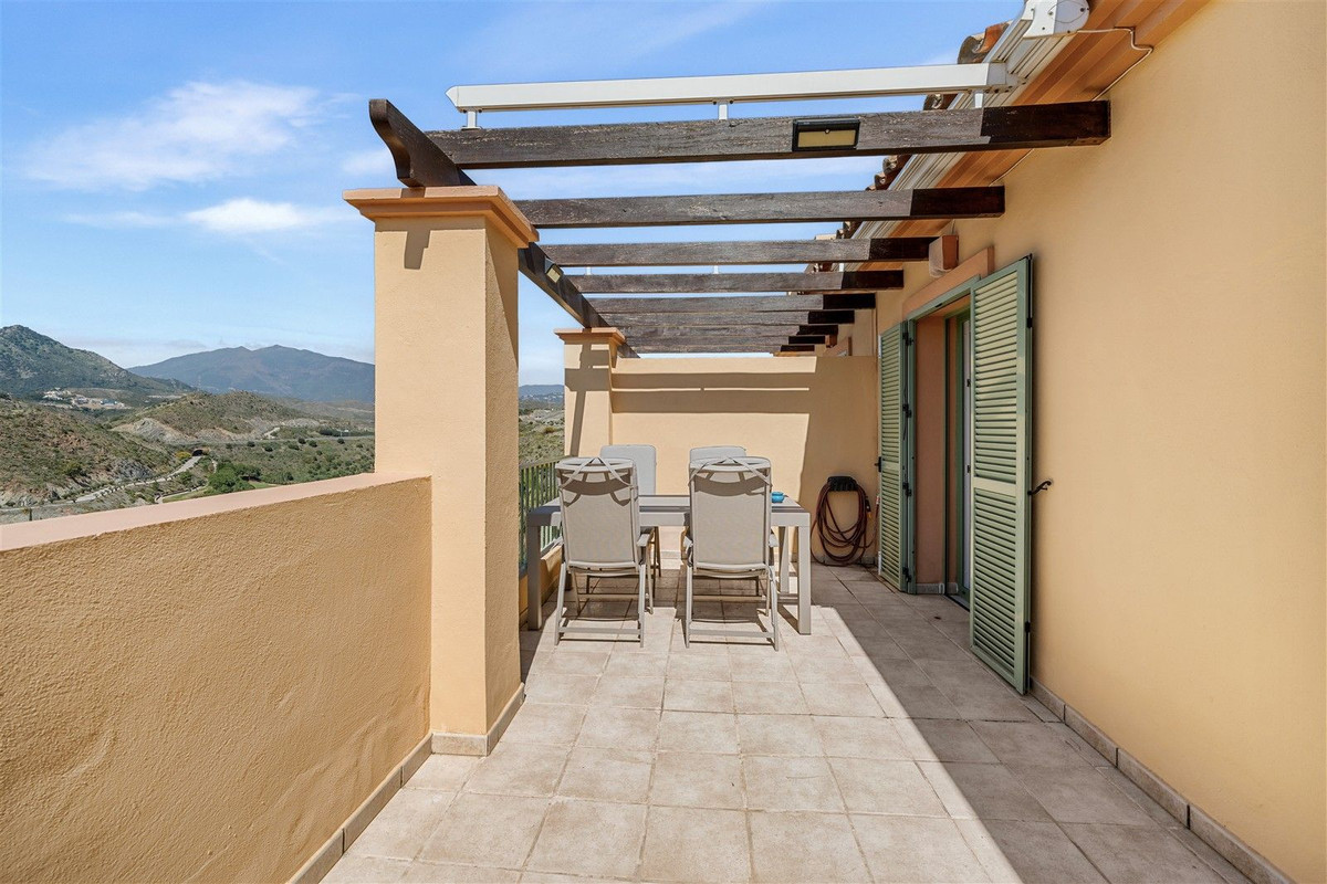 Appartement te koop in Los Flamingos | 4 slaapkamers H5347153