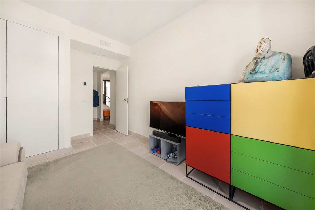 Appartement te koop in Los Flamingos | 4 slaapkamers H5347153