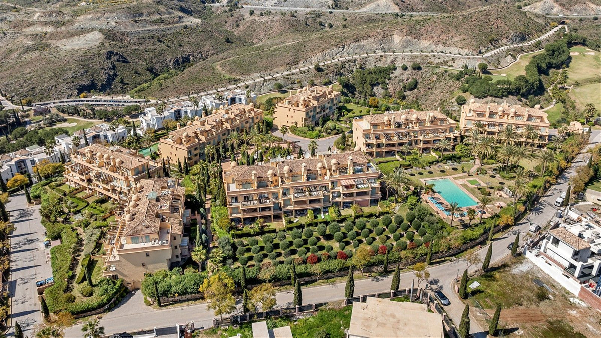 Appartement te koop in Los Flamingos | 4 slaapkamers H5347153