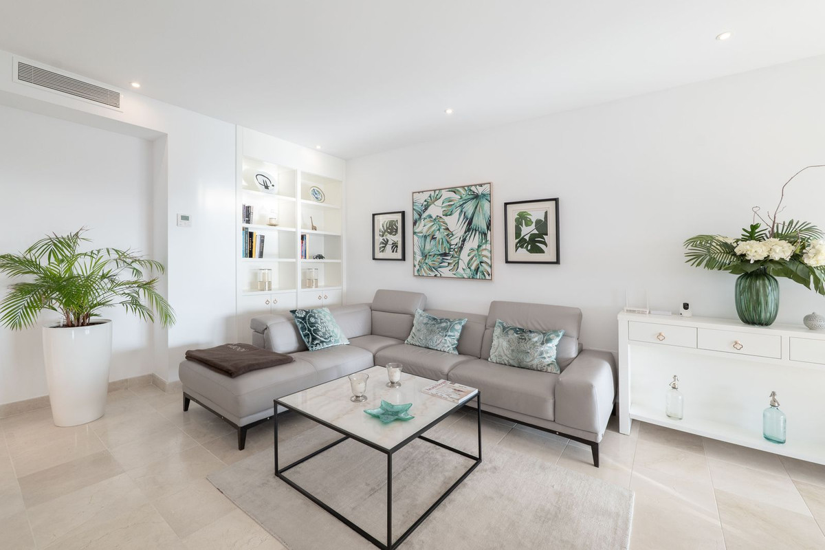 Appartement te koop in Los Flamingos | 4 slaapkamers H5351374