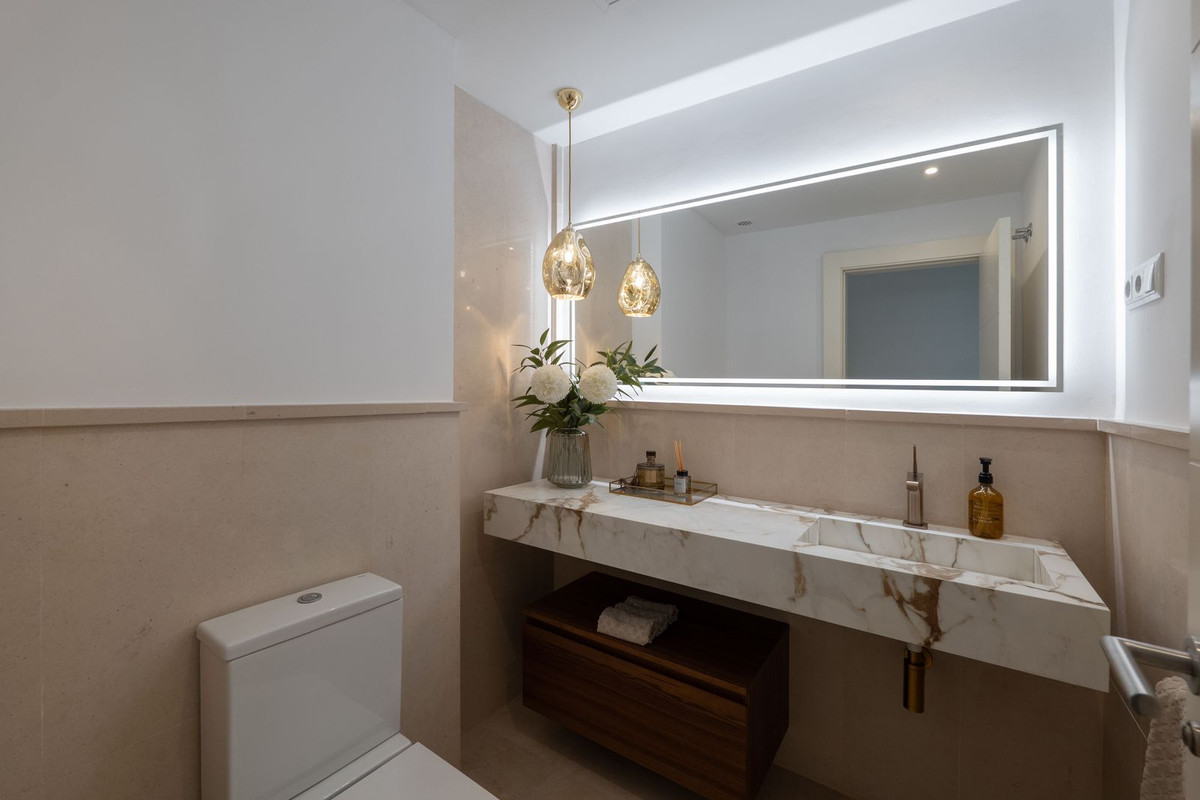 Appartement te koop in Los Flamingos | 4 slaapkamers H5351374