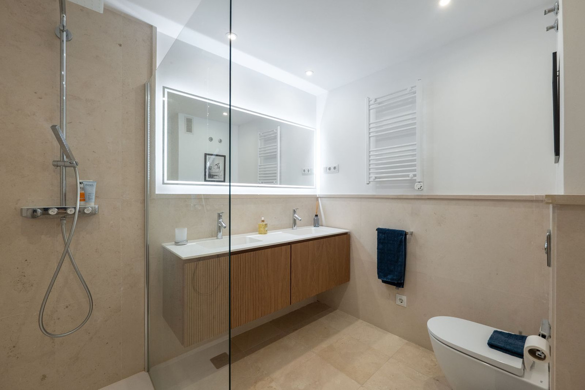 Appartement te koop in Los Flamingos | 4 slaapkamers H5351374