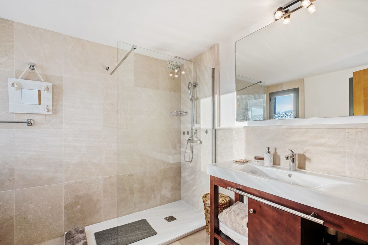Appartement te koop in Los Flamingos | 3 slaapkamers H5372905