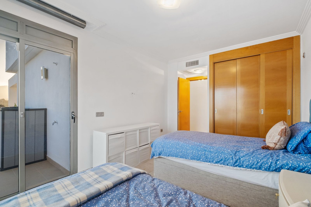 Appartement te koop in Los Flamingos | 3 slaapkamers H5372905