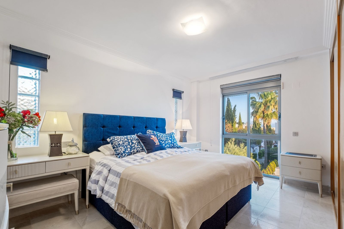 Appartement te koop in Los Flamingos | 3 slaapkamers H5372905