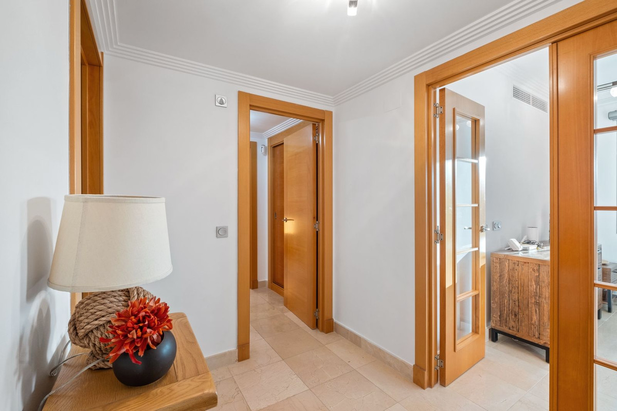 Appartement te koop in Los Flamingos | 3 slaapkamers H5372905
