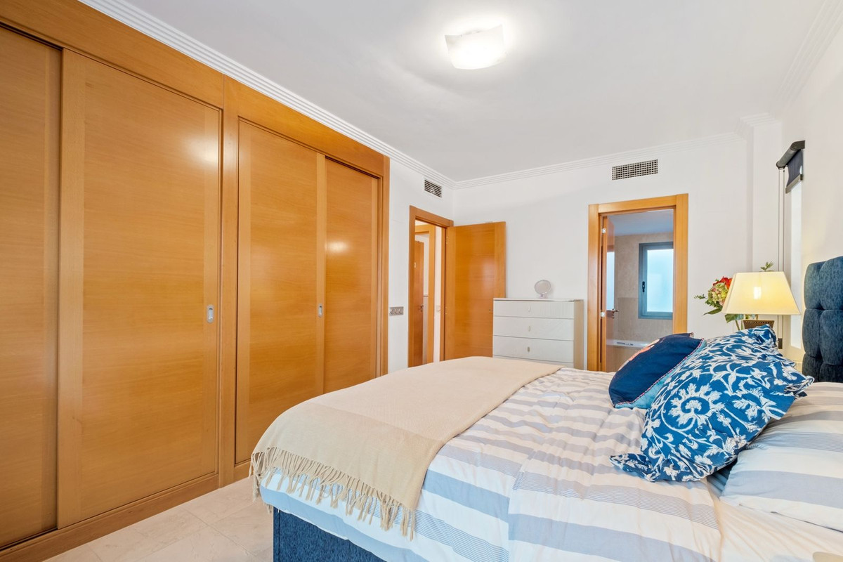 Appartement te koop in Los Flamingos | 3 slaapkamers H5372905