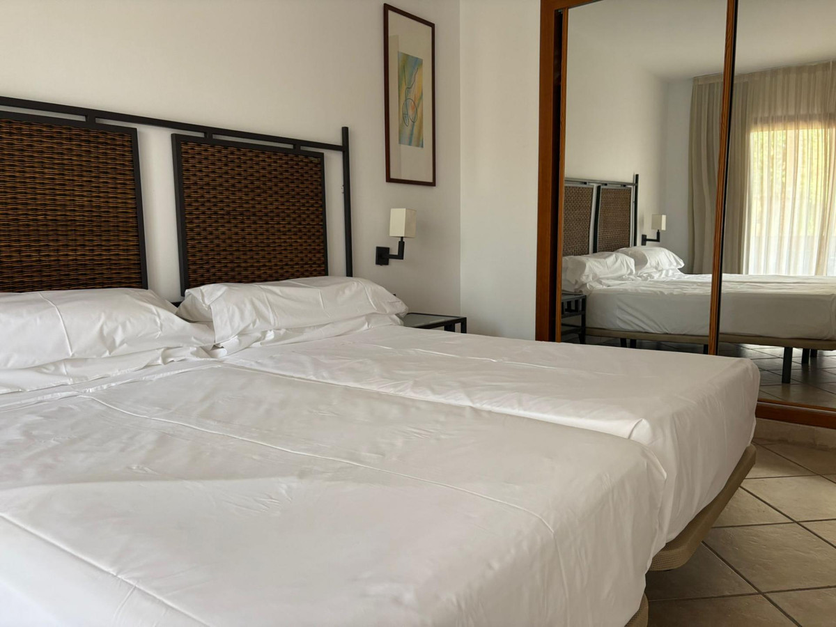 Appartement te koop in Los Flamingos | 1 slaapkamers H5398393