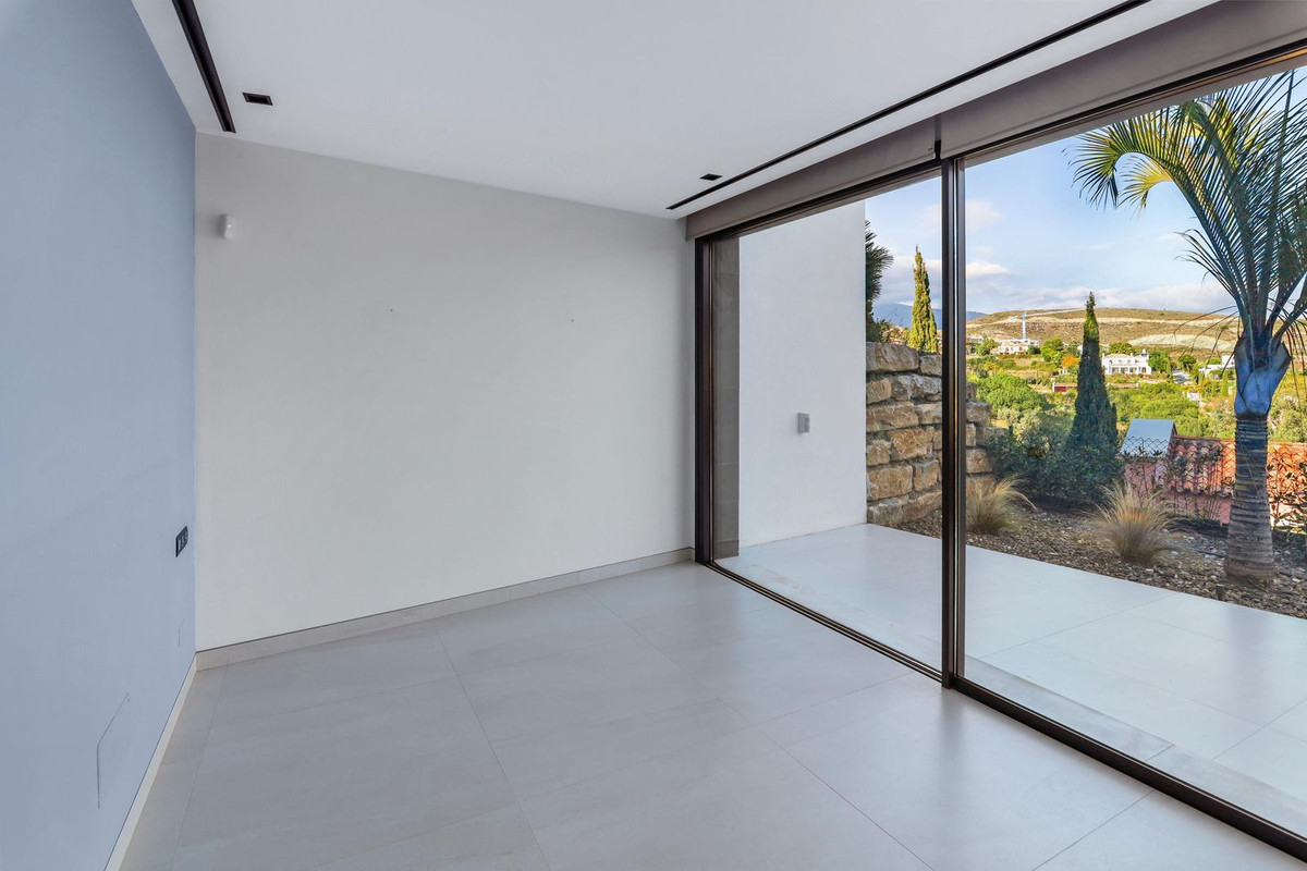 Appartement te koop in Los Flamingos | 6 slaapkamers H5401039