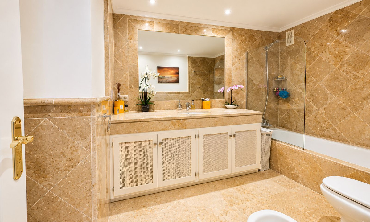 Appartement te koop in Los Flamingos | 3 slaapkamers H5401804