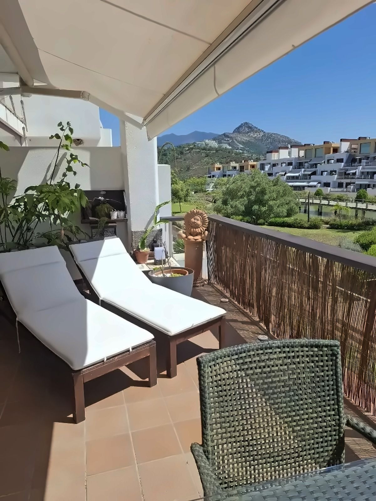 Appartement te koop in Los Flamingos | 1 slaapkamers H5444389