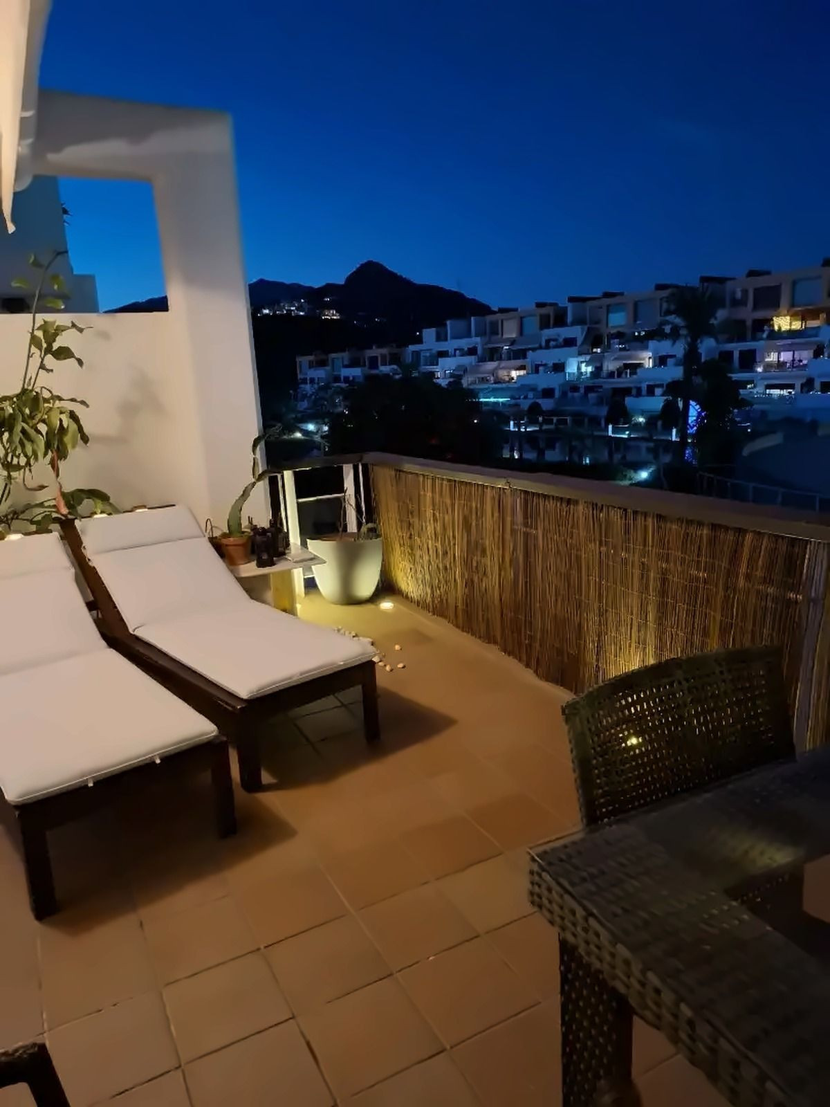 Appartement te koop in Los Flamingos | 1 slaapkamers H5444389