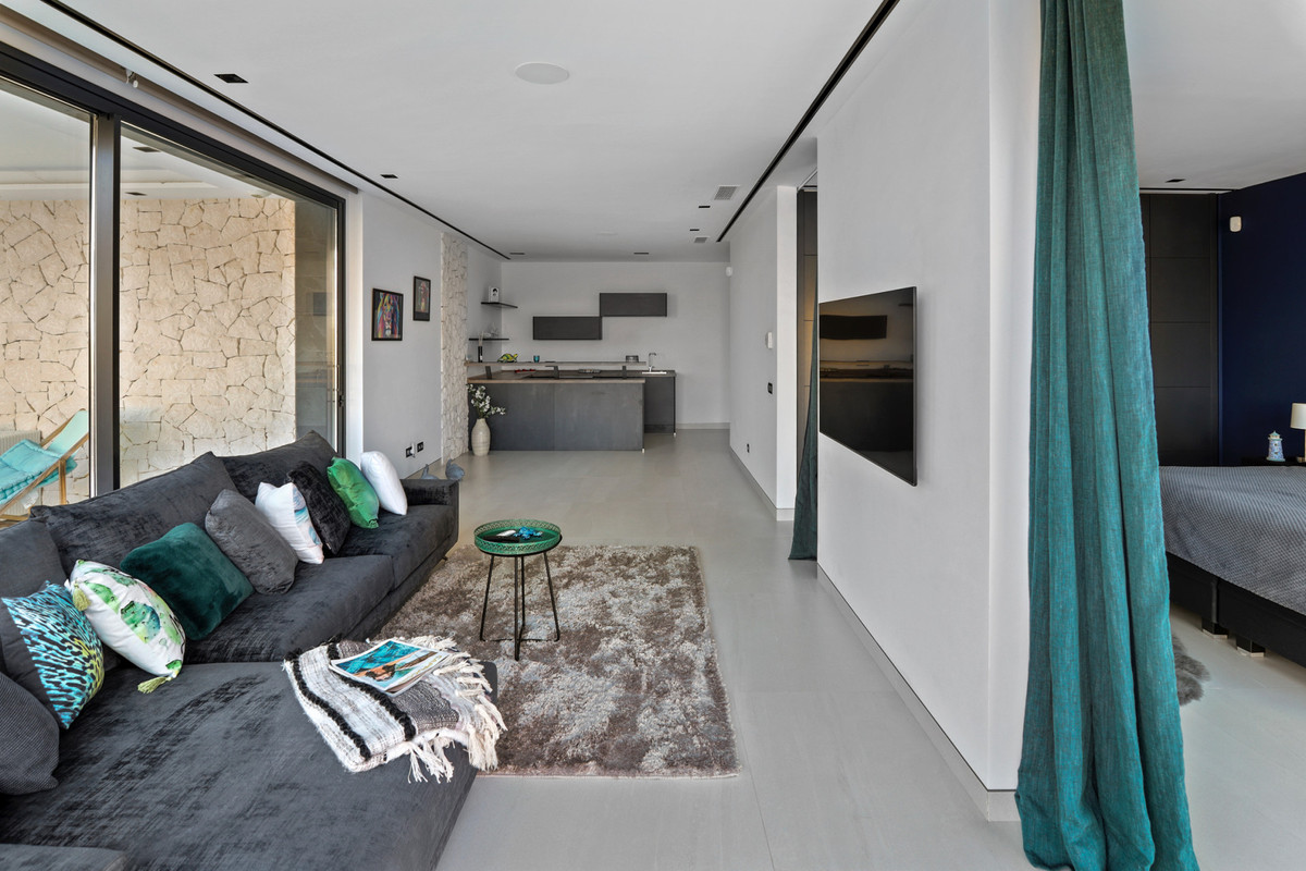 Appartement te koop in Los Flamingos | 6 slaapkamers H5444491