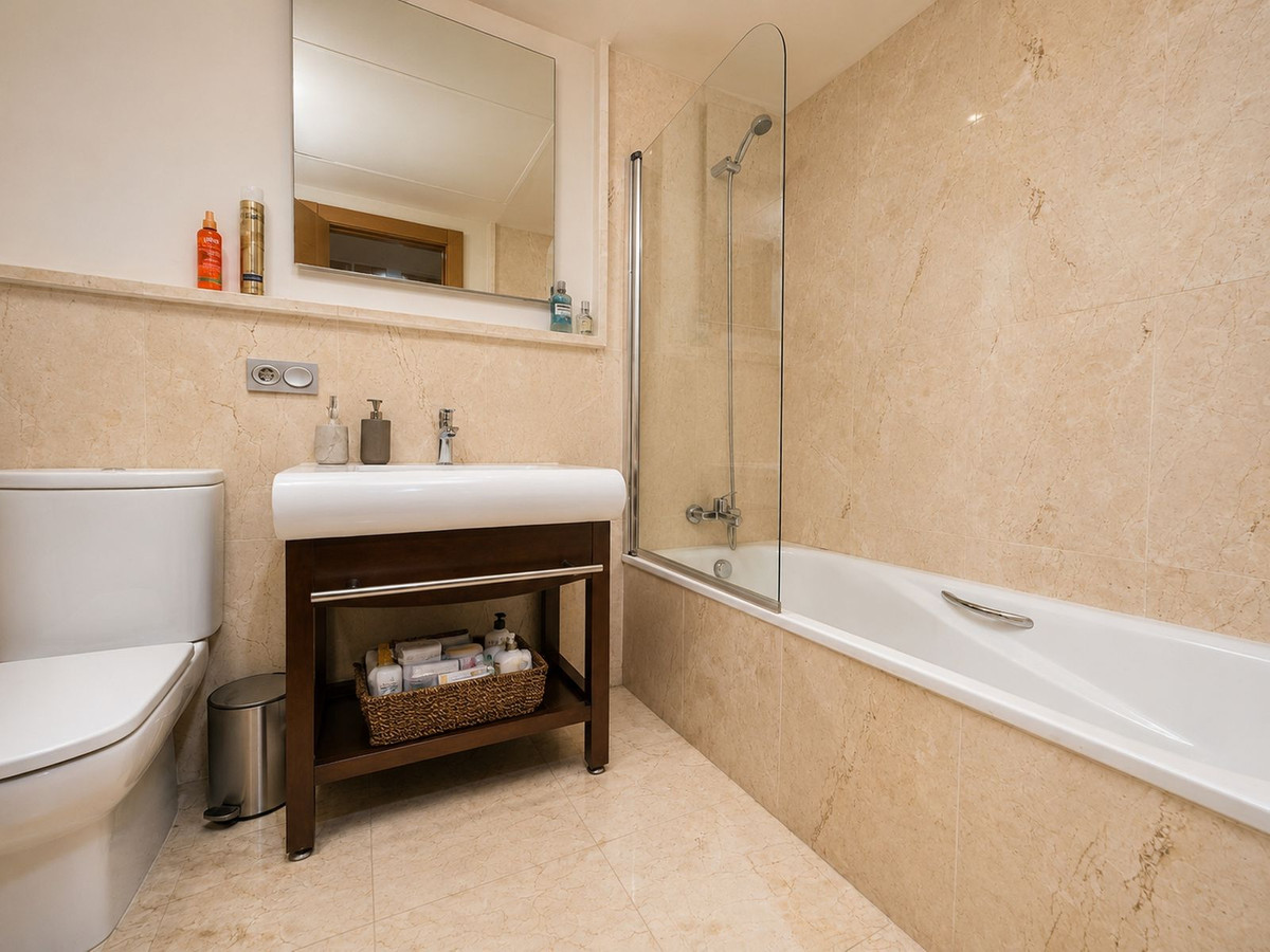 Appartement te koop in Los Flamingos | 2 slaapkamers H5450410