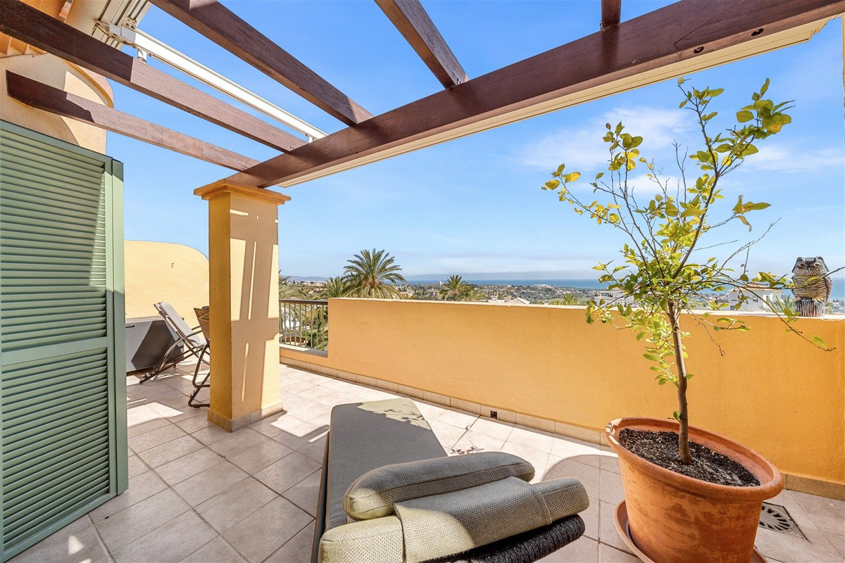 Appartement te koop in Los Flamingos | 4 slaapkamers H5502853
