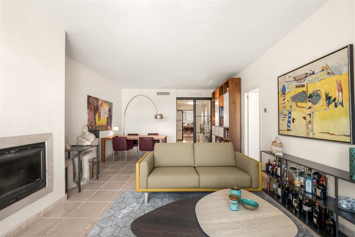 Appartement te koop in Los Flamingos | 4 slaapkamers H5502853