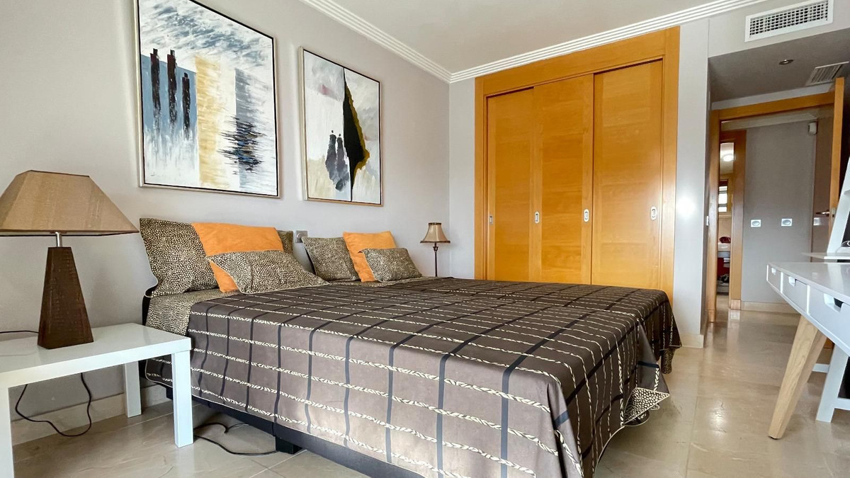 Appartement te koop in Los Flamingos | 3 slaapkamers H5513434