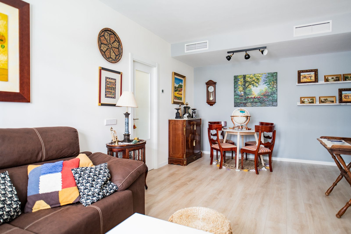 Apartment te koop in Los Guindos | 2 slaapkamers H5003947