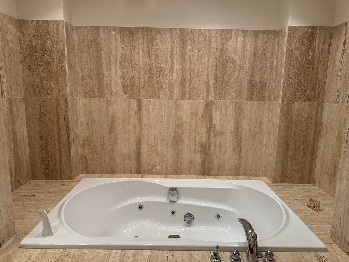 Begane grond appartement in Los Monteros-18