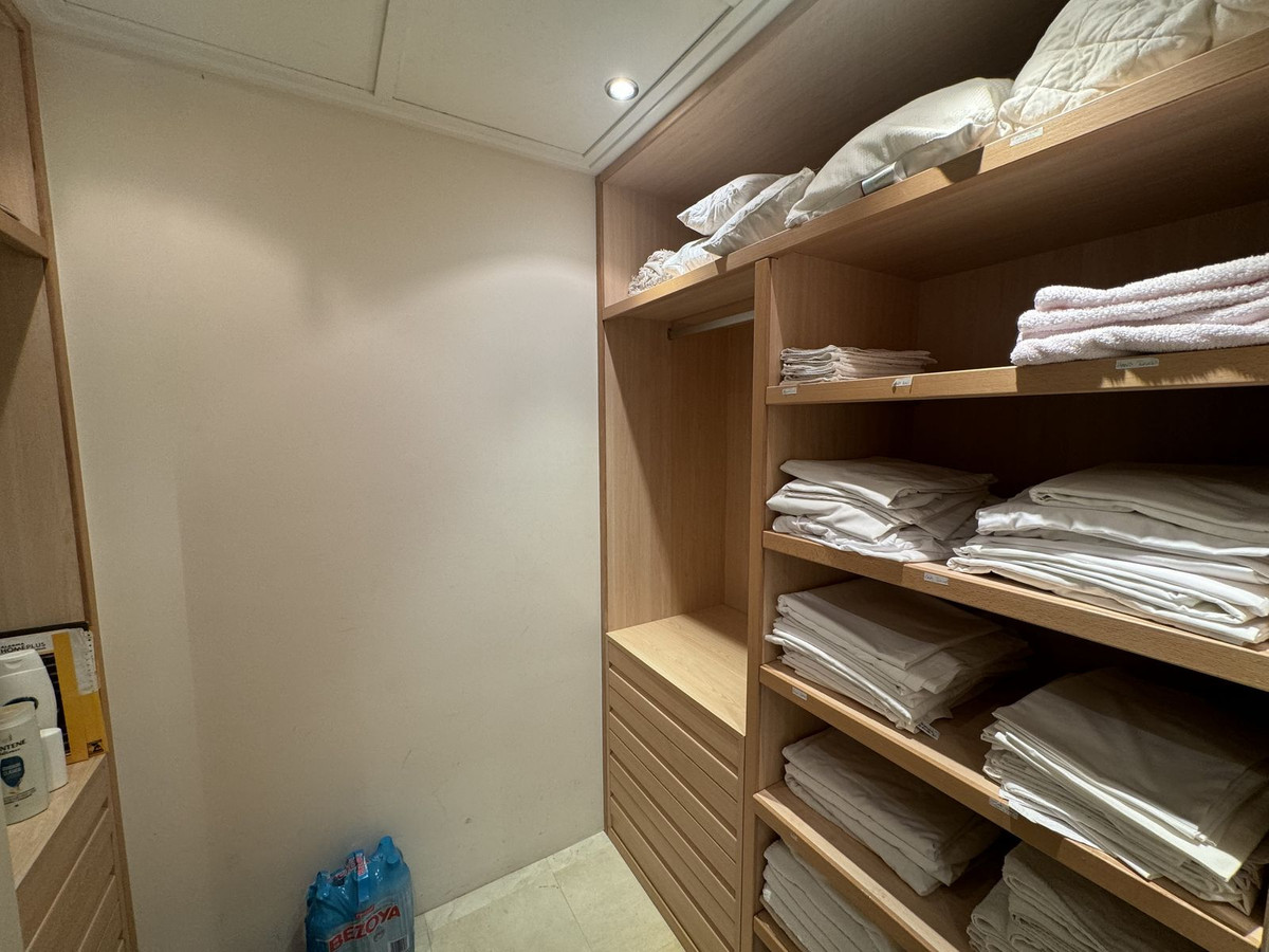 Begane grond appartement in Los Monteros-19