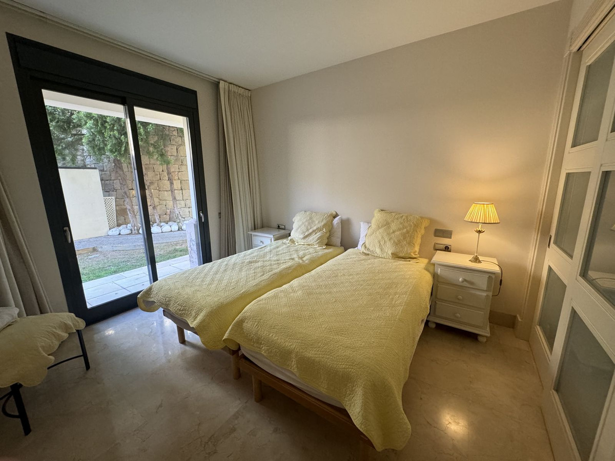 Begane grond appartement in Los Monteros-21