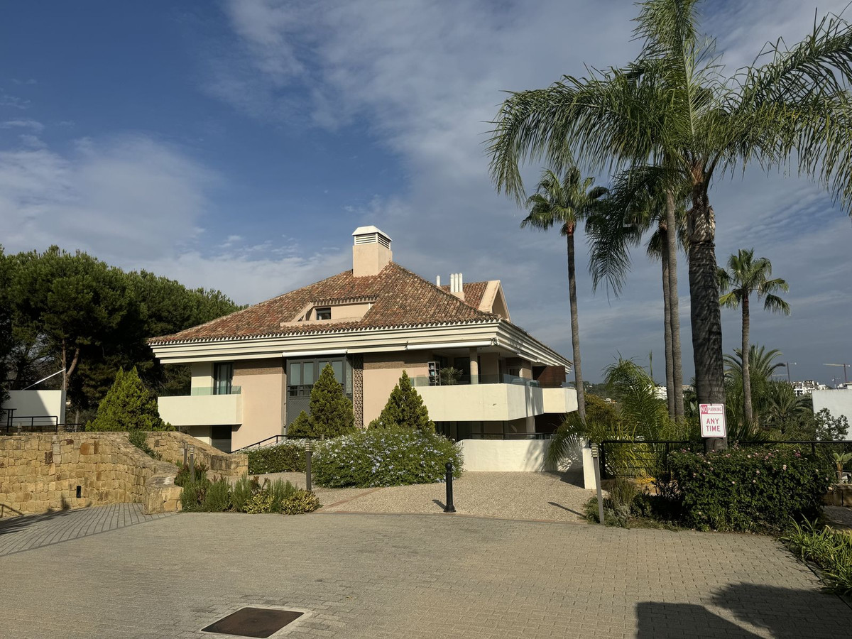 Begane grond appartement in Los Monteros-29