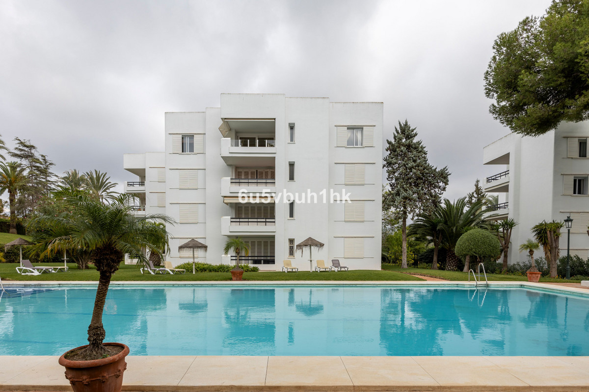 Penthouse te koop in Los Monteros | 3 slaapkamers H4884940