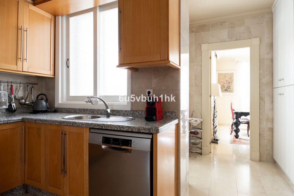 Penthouse te koop in Los Monteros | 3 slaapkamers H4884940