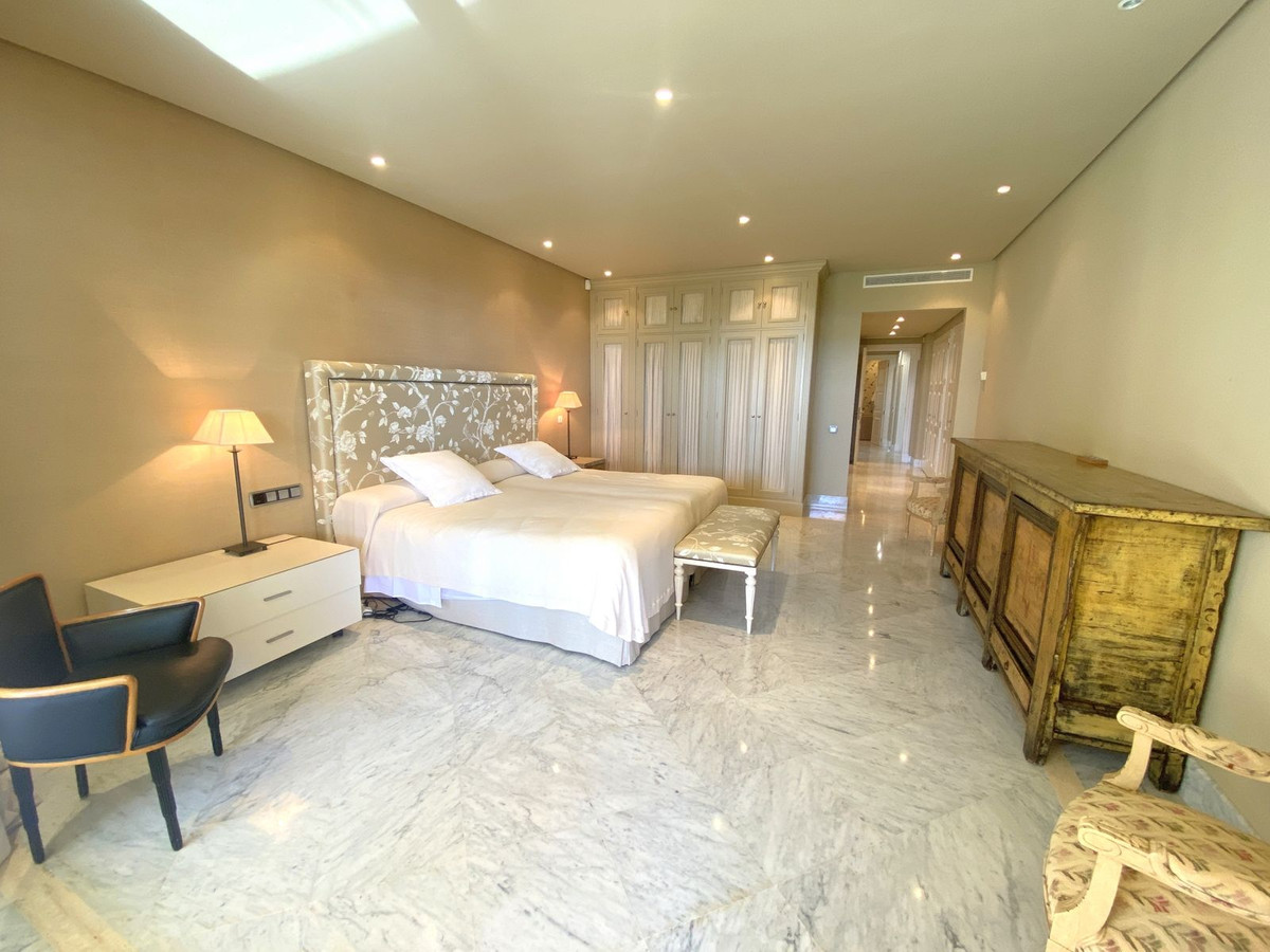 Begane grond appartement in Los Monteros-8
