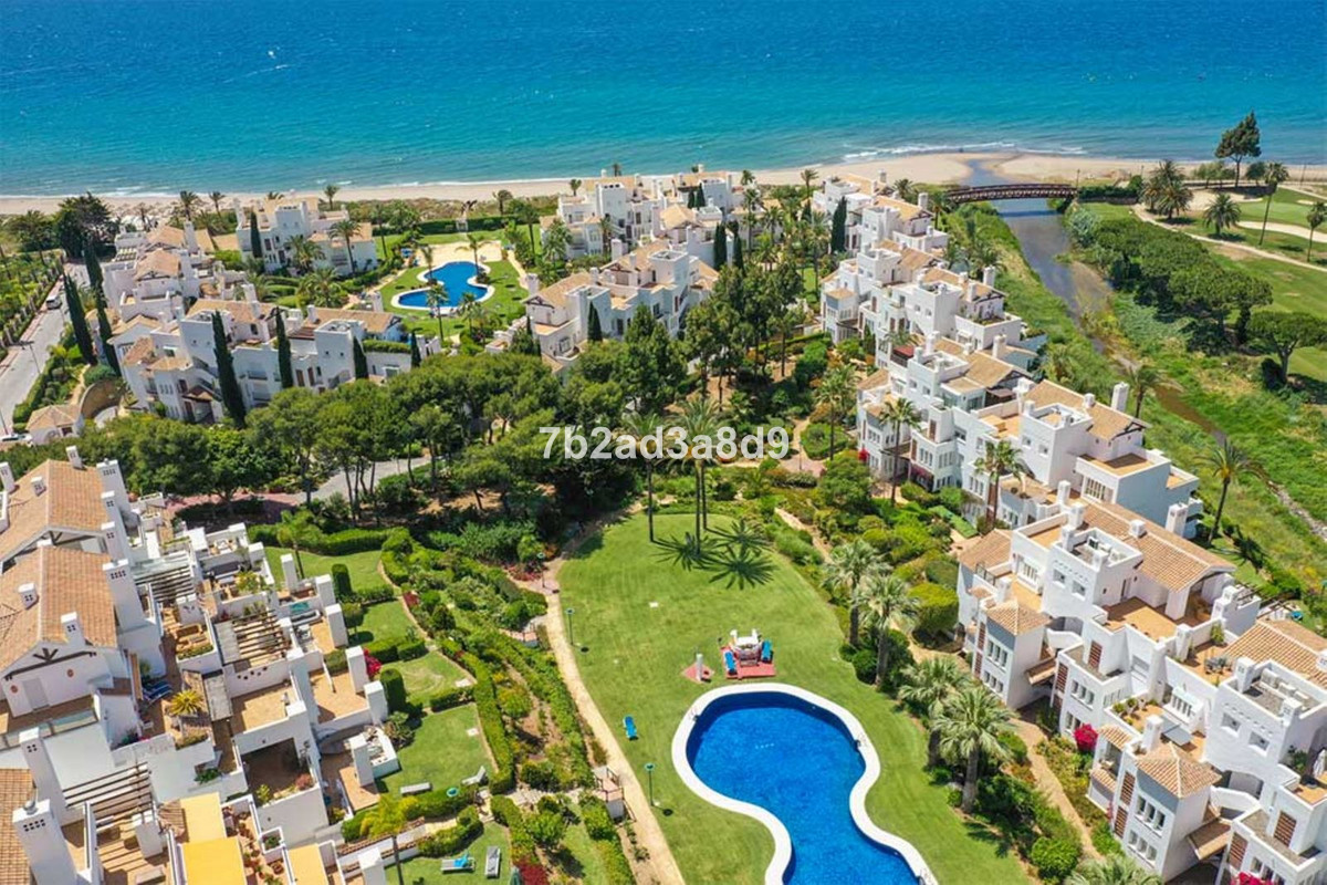 Tussenverdieping Appartement in Los Monteros-1