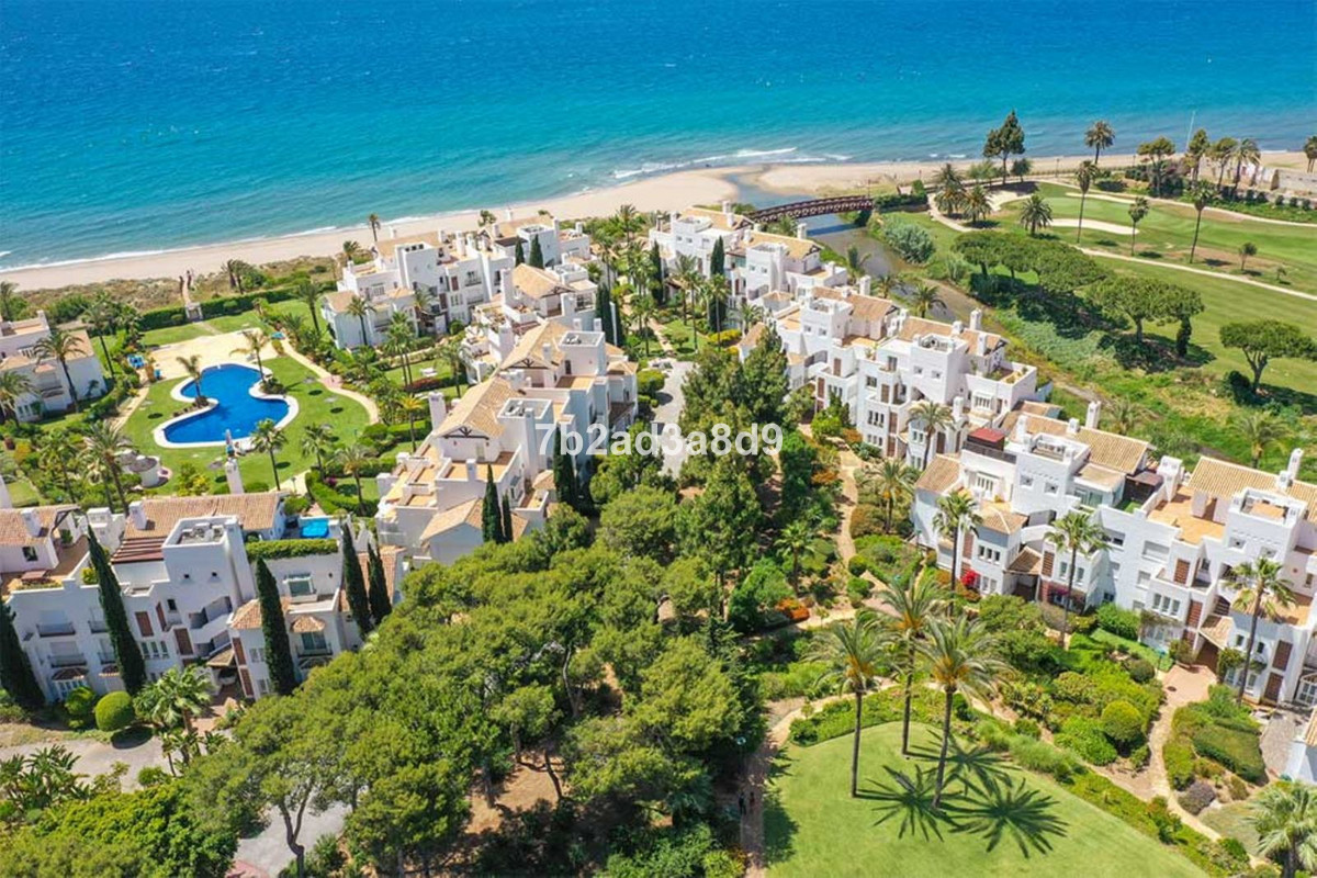 Tussenverdieping Appartement in Los Monteros-11