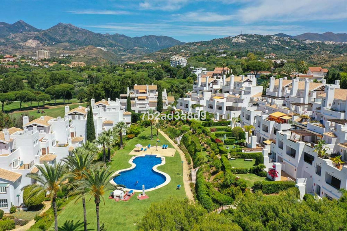 Tussenverdieping Appartement in Los Monteros-14