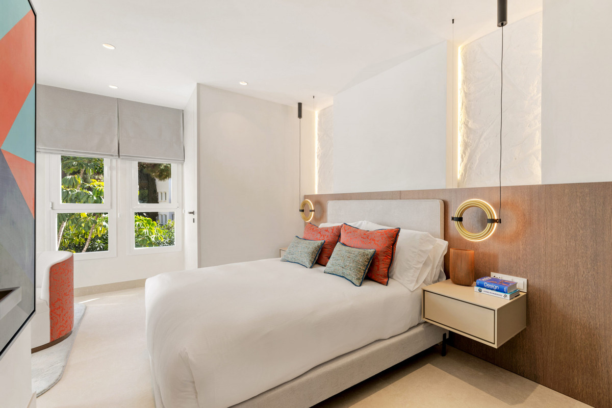 Tussenverdieping Appartement in Los Monteros-13