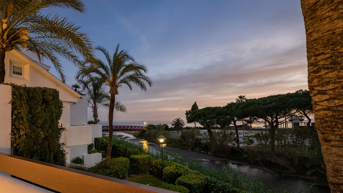 Tussenverdieping Appartement in Los Monteros-18