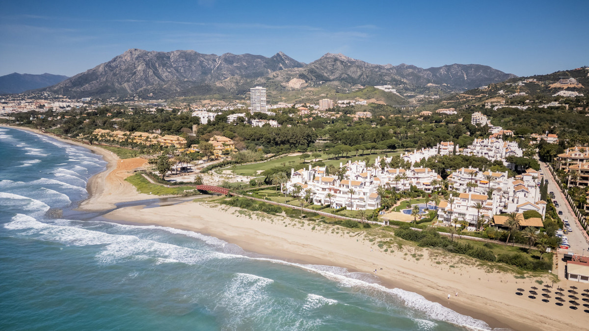 Tussenverdieping Appartement in Los Monteros-20
