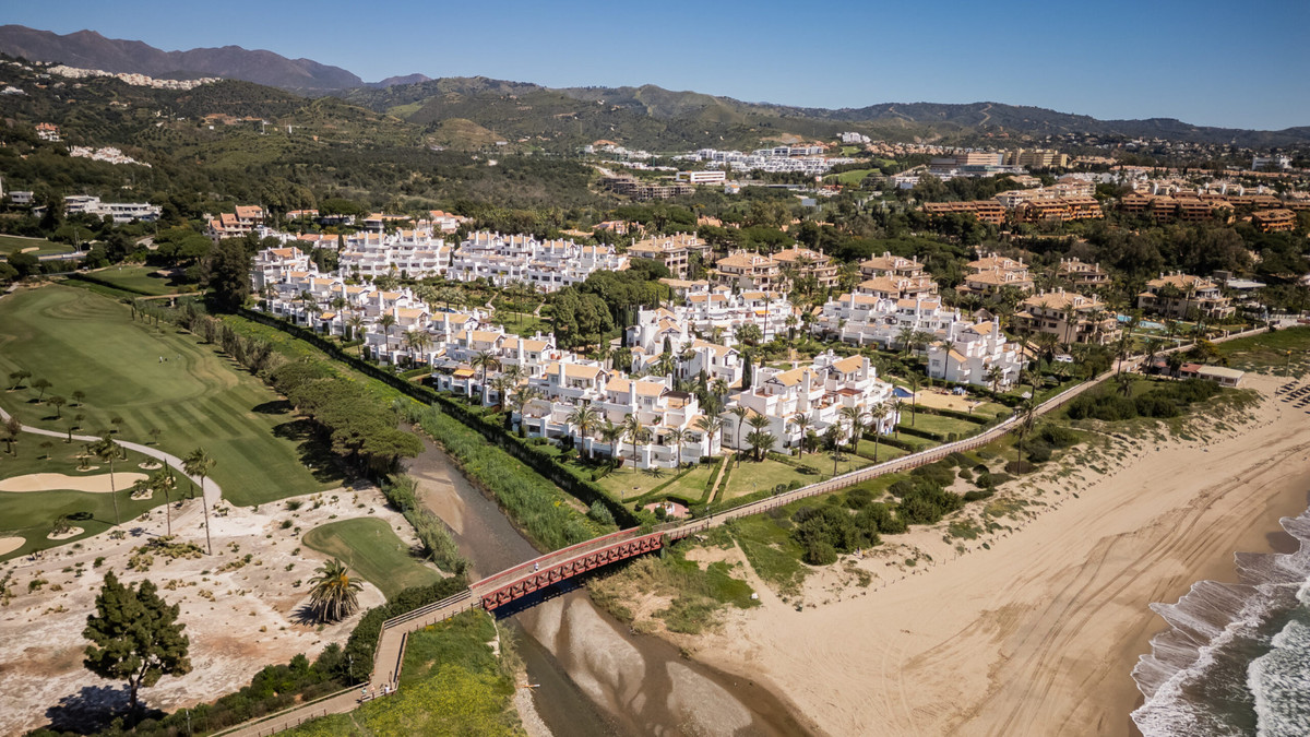 Tussenverdieping Appartement in Los Monteros-22