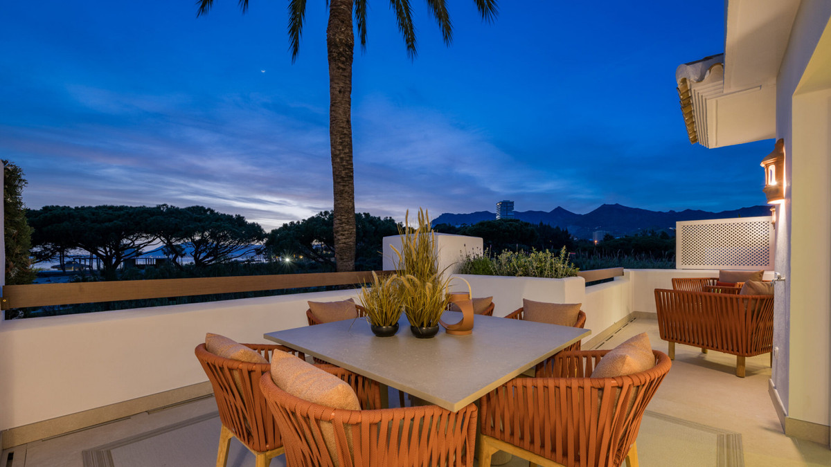Tussenverdieping Appartement in Los Monteros-8