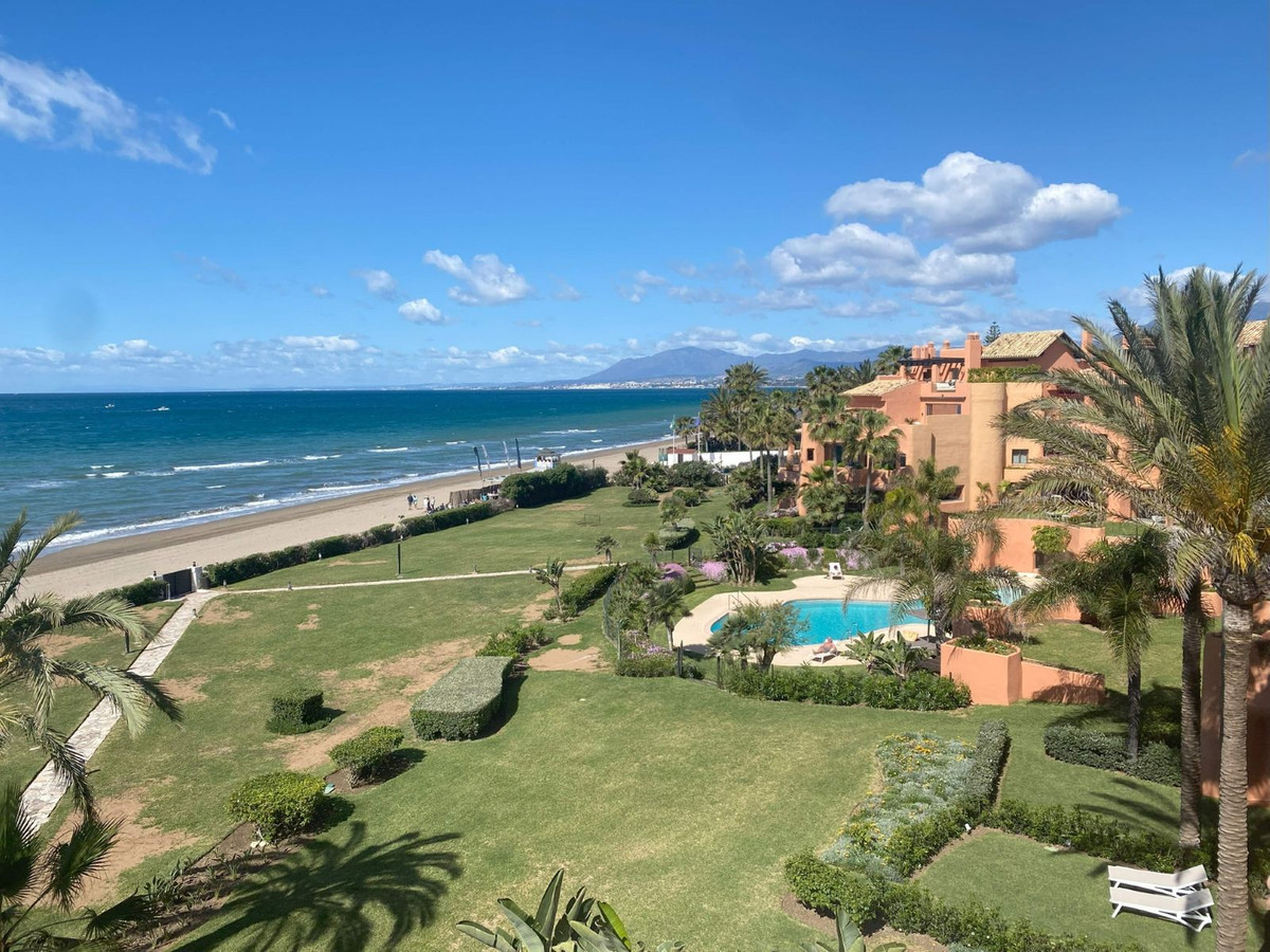 Penthouse in Los Monteros-1