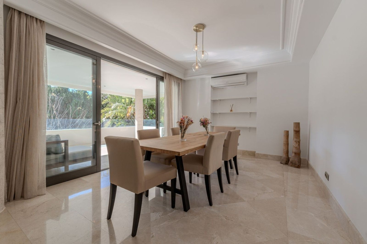 Tussenverdieping Appartement in Los Monteros-7