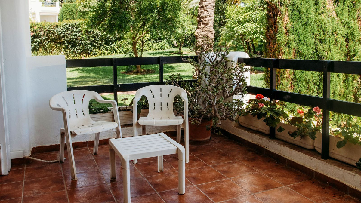 Appartement te koop in Los Monteros | 2 slaapkamers H5073091