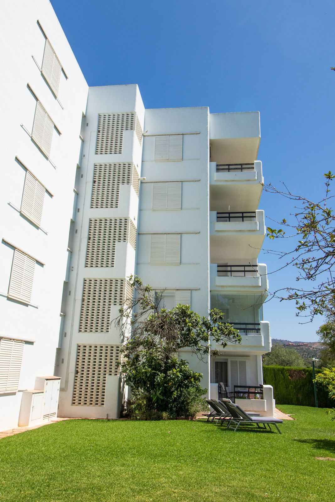 Appartement te koop in Los Monteros | 2 slaapkamers H5073091