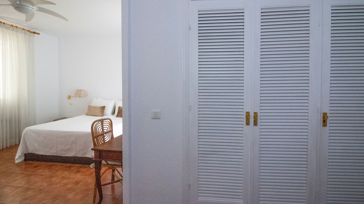 Appartement te koop in Los Monteros | 2 slaapkamers H5073091