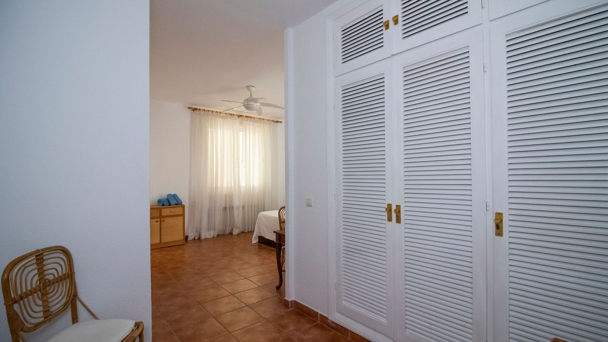 Appartement te koop in Los Monteros | 2 slaapkamers H5073091
