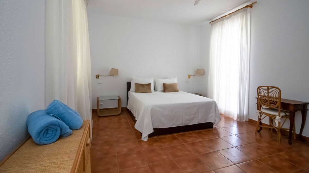 Appartement te koop in Los Monteros | 2 slaapkamers H5073091