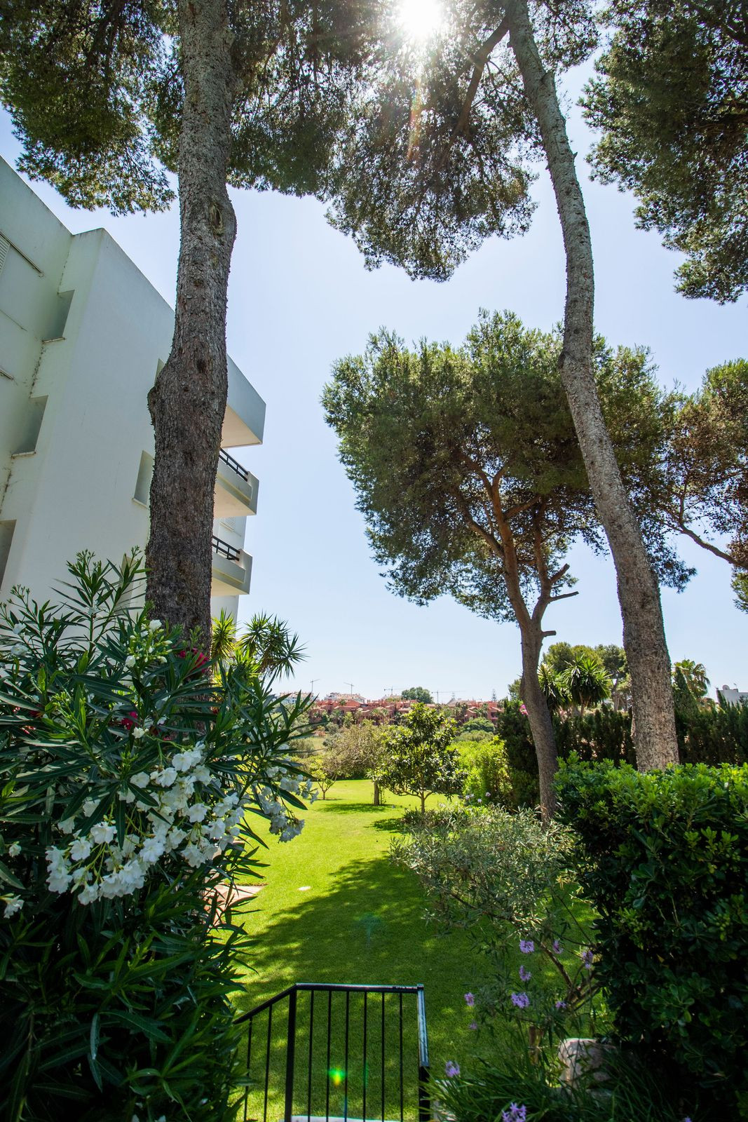 Appartement te koop in Los Monteros | 2 slaapkamers H5073091