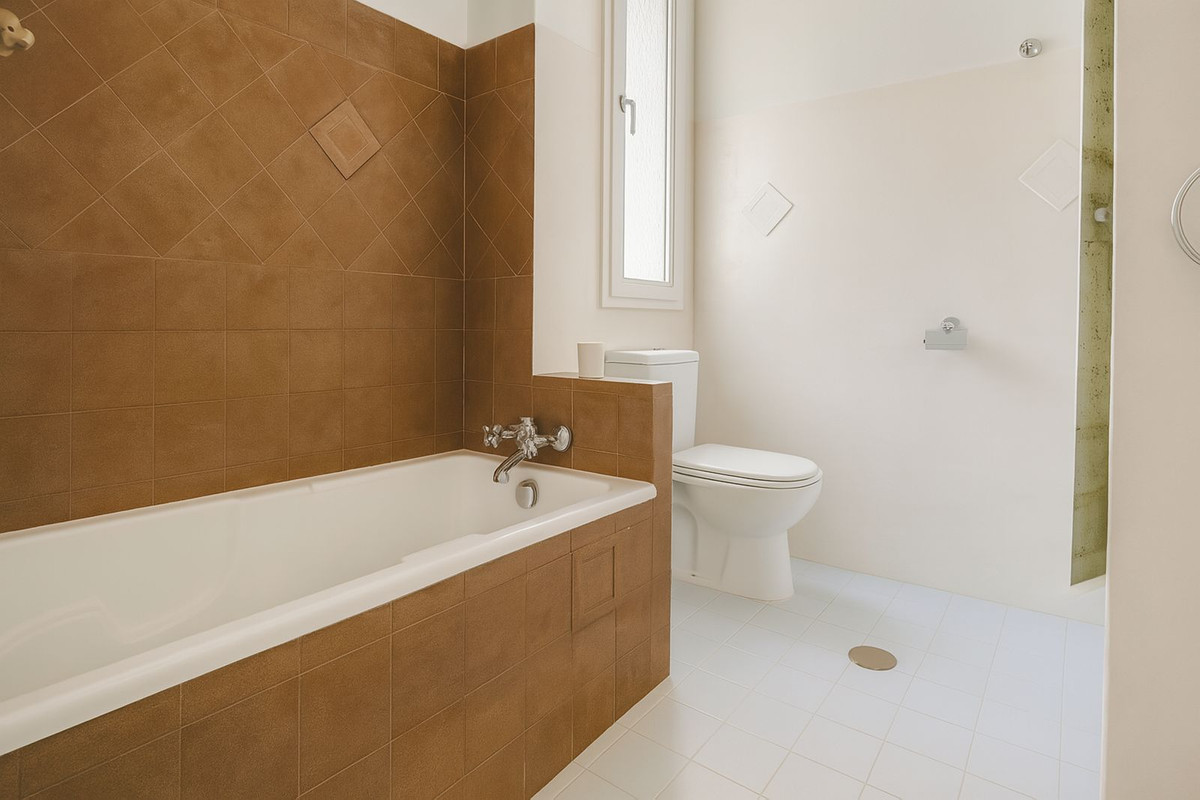 Appartement te koop in Los Monteros | 3 slaapkamers H5085529