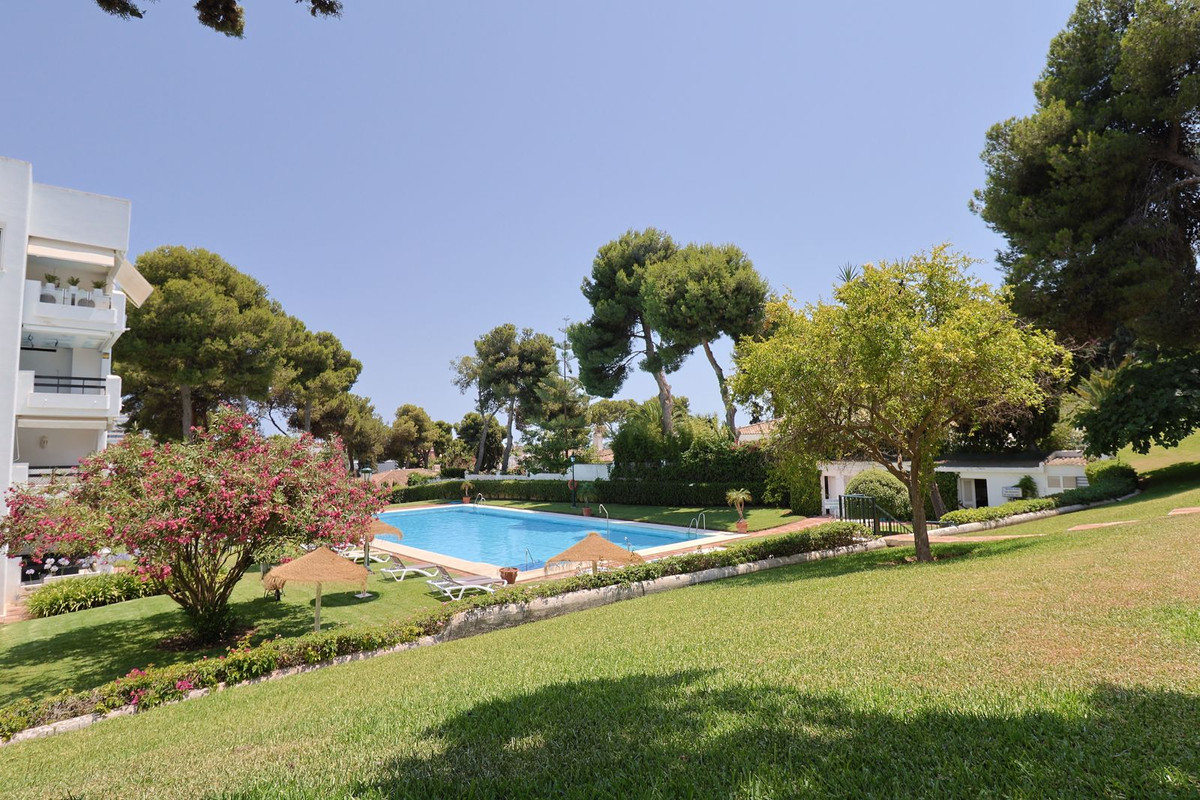 Appartement te koop in Los Monteros | 3 slaapkamers H5085529