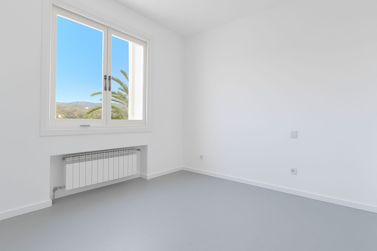Appartement te koop in Los Monteros | 3 slaapkamers H5085529