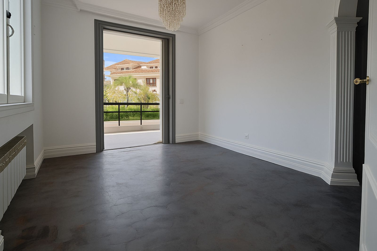 Appartement te koop in Los Monteros | 3 slaapkamers H5085529
