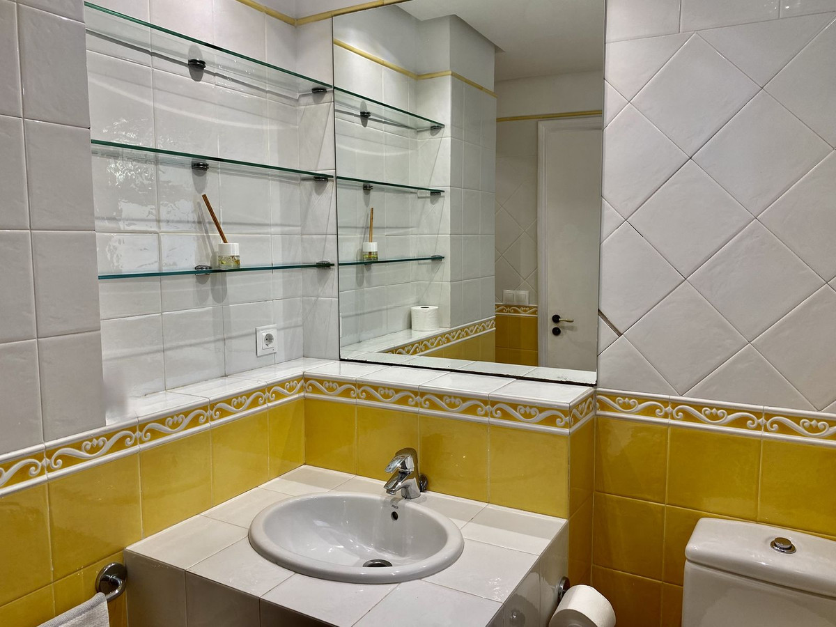 Huis te koop in Los Monteros | 4 slaapkamers H5139067
